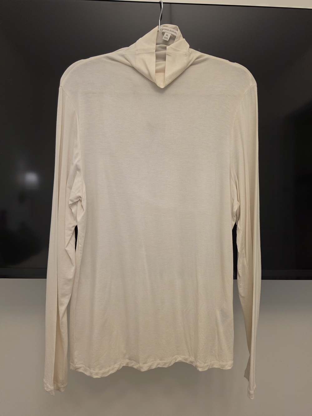 Banana Republic Cream Long Sleeve Turtleneck
